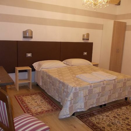 Romagnoli 36 Ξενοδοχείο Βερόνα Εξωτερικό φωτογραφία